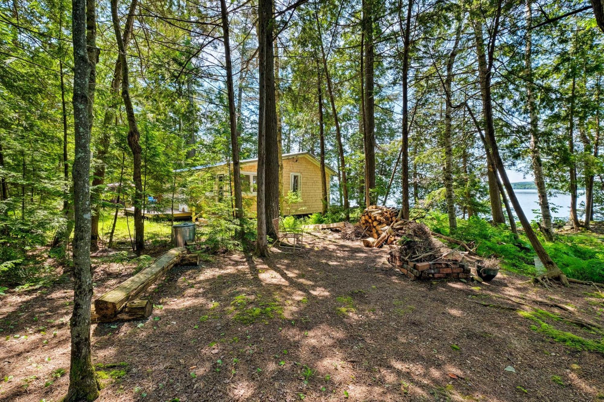 Cozy Lakefront Madison Cabin With Dock And Kayaks Villa Exterior photo