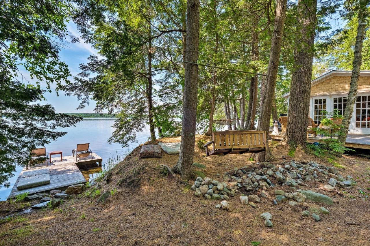 Cozy Lakefront Madison Cabin With Dock And Kayaks Villa Exterior photo